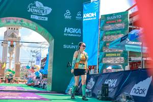 BIB: 140, 100
                            <button type="button" onclick="openModal(24864281)" class="btn btn-primary btn-sm float-right btn-popup" data-toggle="modal" data-target=".modal-high-quality">
                        <i class="fas fa-shopping-cart"></i> Add to Cart
                    </button>
                                            <button type="button" onclick="isThisMe(24864281, true)" class="btn btn-success btn-sm float-right btn-popup btn-isme hidden" data-toggle="tooltip" data-placement="bottom" title="นี่คือรูปของคุณใช่ไหม คลิกที่นี่เพื่อเอาเข้าอัลบั้ม">
                        <i class="fas fa-plus"></i> Add to album
                    </button>
                    <button type="button" onclick="isThisMe(24864281, false)" class="btn btn-warning btn-sm float-right btn-popup btn-isnotme hidden">
                        <i class="fas fa-ban"></i> Remove from album
                    </button>